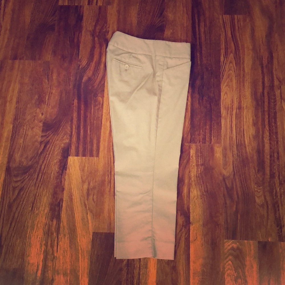 The limited exact stretch capris